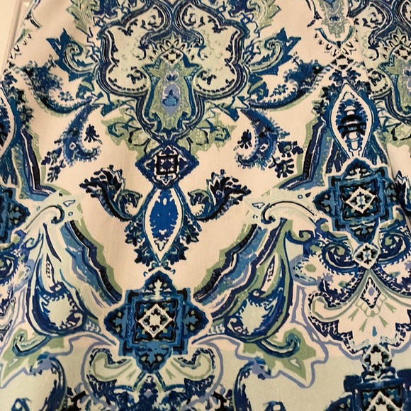 Capris Paisley Print, NWT - Picture 2 of 8